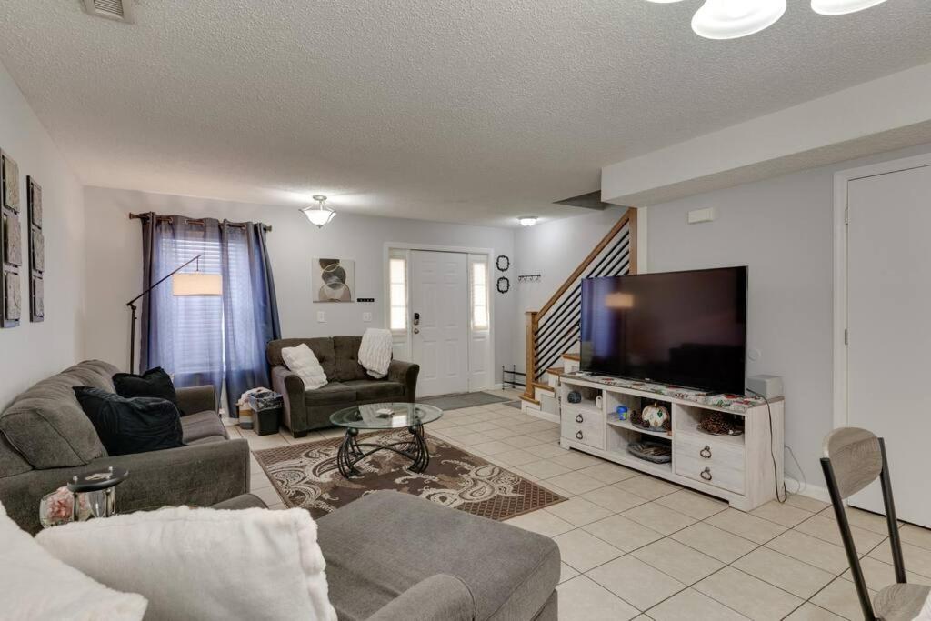 נאשוויל Lovely 2 Bdr Condo With Balcony 2M To Broadway מראה חיצוני תמונה
