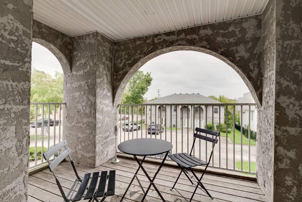 נאשוויל Lovely 2 Bdr Condo With Balcony 2M To Broadway מראה חיצוני תמונה